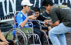 Harapan Mulia Bobotoh Disabiltas saat Nonton Laga Persib di Stadion