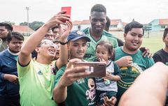 Amido Balde Hindari Medsos Selama Memperkuat Persebaya Surabaya