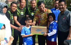 Tunjukan Empati, Persib Datangi Sekolah Terdampak Banjir di Lokasi Ini