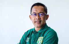 Persija Jakarta Vs Persebaya -  Satu Permintaan Khusus  Aji Santoso untuk The Jak Mania