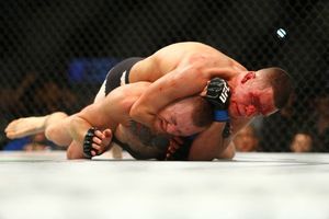 SEJARAH HARI INI - Conor McGregor Kena Batunya, Dicekik Gangster UFC yang Berlatih Cuma 11 Hari