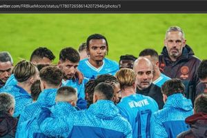 Final Piala FA - Psywar ala Pep Guardiola Dimulai, Lempar Pujian Setinggi Langit buat Pemain Super Penting Man United