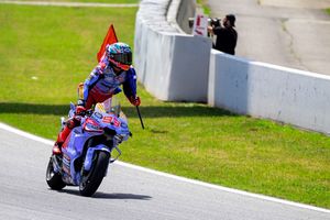 MotoGP Catalunya 2024 - Marc Marquez Terpaksa Berjudi karena Posisi Busuk dan Minta Ampun ke Aleix Espargaro
