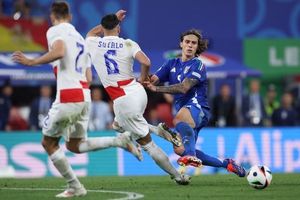 BURSA TRANSFER - Bologna Ogah Lepas Calafiori ke Juventus, Hibrida Maldini dan Nesta Jadi Rebutan 2 Tim Inggris