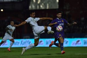 Persib Sukses Catatkan Kemenangan Perdana di Kandang Lawan, Bojan Hodak Puji Lini Pertahanan Pangeran Biru