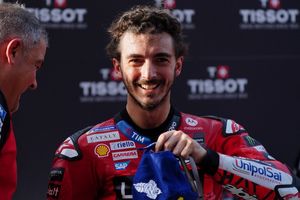 MotoGP Barcelona 2024 -1 Skenario Berhasil, Francesco Bagnaia Manfaatkan Kegugupan Jorge Martin meski Sudah Dilindungi Aleix Espargaro