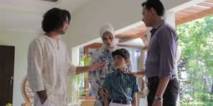 Sinopsis Film Surga Yang Tak Dirindukan 3 Di Disney Hotstar Semua Halaman Nextren Grid Id
