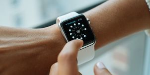 Update watchOS 8.1 Resmi Dirilis Apple, Hadirkan Perbaikan Bug! - Semua  Halaman - Nextren.grid.id