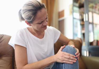 Kenapa Wanita Lebih Rentan Alami Peradangan pada Sendi? Ini Penjelasannya