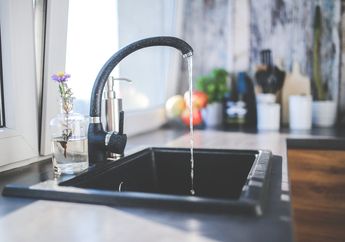 Boros Air di Dapur Pangkal Tagihan Air Bengkak, Ini Tips Hematnya