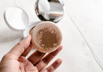 7 Cara Mengaplikasikan Produk Cushion Agar Wajahmu Tampak Lebih Glowing