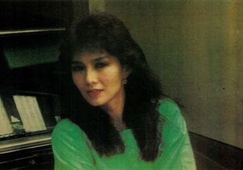 Berjaya Jadi Bintang Film Panas, Artis Ini Harus Rela Berjualan Lontong Sayur Demi Menyambung Hidup