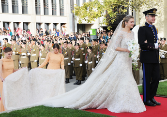 4 Model Busana Pengantin Ini Cocok untuk Kamu yang Akan Nikah Tahun 2019 Nanti, Akan Jadi Tren nih!