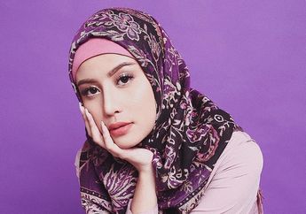 Kariernya Makin Gemilang, Ramadan Ini Awkarin Buka Usaha Hijab