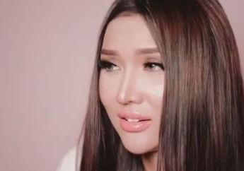 Sebut Dirinya Barbie Saat Aplikasikan Make Up Freckles, Lucinta Luna Tuai Komentar Pedas