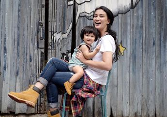 Intip Gemasnya Pose Salma Jihane Putri Dewanto saat Sedang Berenang!