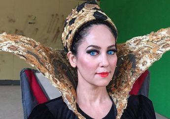 Hotman Paris Terbuai Kelembutannya, Artis Cantik Ini Rela Lakukan Ritual 'Menyakitkan' Demi Tampil Awet Muda