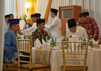 Humoris, Lihat Betapa Usilnya Pak Jokowi Mengerjai Para Wartawan
