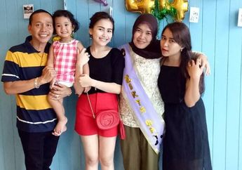 Jarang Terungkap Perlakuan Keluarga Ayu Ting Ting Pada Asistennya