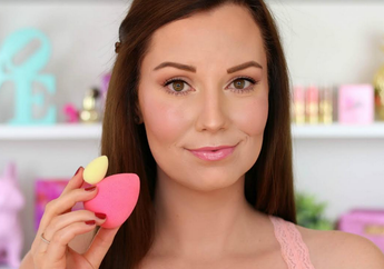 Cara Tepat Aplikasi Foundation dengan Beauty Blender ala MUA Terkenal