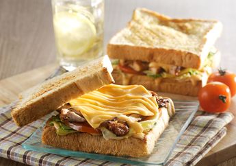Sulap Roti Tawar jadi Sandwich Ayam Berbumbu yang Cocok di Lidah