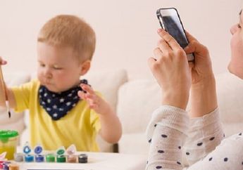 Begini Alasan Bahayanya Jika Unggah Foto-foto Anak di Media Sosial