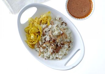 Sarapan Kenyang dan Lezat Besok Pagi dengan Nasi Uduk Ayam Suwir, Endes Banget!