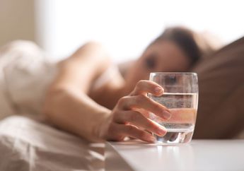 5 Cara Turun Belasan Kg Sebulan Hanya dengan Minum Air Putih!