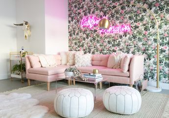 5 Ide Inspirasi Padupadan Sofa Warna Pink pada Ruangan
