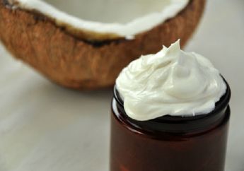 Miliki 7 Produk Berbahan Minyak Kelapa yang Bagus Buat Kecantikan!