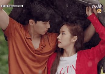 Live Streaming Drama What's Wrong With Secretary Kim Episode 2, Young Joon Masih Berusaha Menghalangi Mi So Pergi