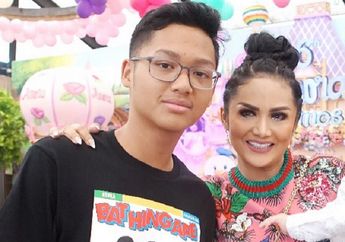 Tangan Azriel Terkulai Lemah Hingga Dipasangi Infus di Rumah Sakit, Krisdayanti Malah Tak Sabar Ingin Lakukan Ini Bersama Raul Lemos