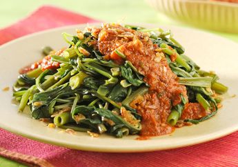 Dalam 30 Menit Saja, Kita Bisa Hidangkan Kangkung Plecing Rebon Yang Sedap Ini