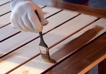 Jadi Rahasia Toko Furnitur, Begini Cara Mengilapkan Kembali Perabot Kayu, 100 Persen Berhasil!