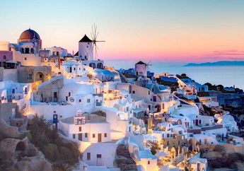 Santorini yang Instagrammable Mampu Mengubah Perekonomian Yunani