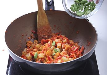 Cara Membuat Sambal Goreng Kentang yang Kelezatannya Bikin Ketagihan, Kuncinya Ada Pada Santan yang Dipakai