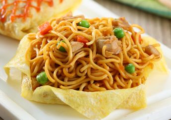 Yuk, Coba Sensasi Mi Goreng Pattaya, Mi Goreng Berbungkus Telur Dadar Lezat