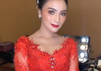 Dipuji Netizen Saat Pakai Kebaya Merah, Ini Rahasia Tubuh Langsing Citra Kirana yang Doyan Makan