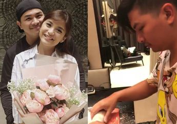 Tanpa Malu, Lihat Gaya Kocak Glenn Alinskie Saat Ikut Masak Bareng Chelsea Olivia dan Teman-Temannya