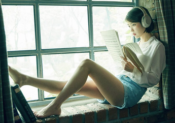 7 Rekomendasi Playlist yang Membantu Kita Biar Fokus Saat Belajar