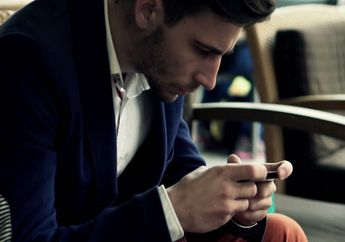 Awas! Sering Buka Situs Porno Bikin Smartphone Kamu Cepat Rusak