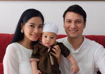 Gaya Kompak Titi Kamal dan Christian Sugiono dengan Busana Bahan Kulit, Couple Goals!