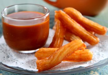 Ingin Kudapan Yang Istimewa? Bisa Kalau Ikuti Resep Stik Apel Karamel