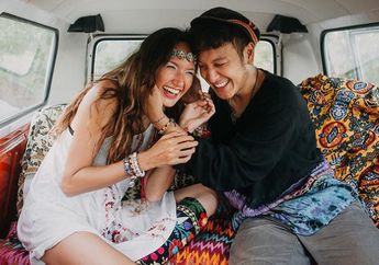 Yuk Intip Tampilan Kompak Nadine Chandrawinata dan Dimas Anggara saat Bulan Madu ke New Zealand