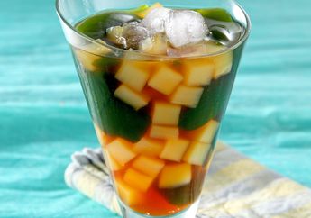 Yuk, Bikin Sore Makin Asik Dengan Segarnya Segelas Es Cincau Karamel