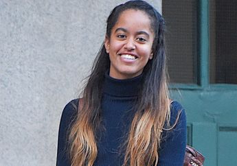 Gaya Malia Obama Saat Jalan-jalan dengan Pacar Bisa Ditiru, nih!