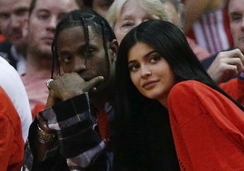 8 Hal Penting Mengenai Hubungan Kylie Jenner dan Travis Scott!