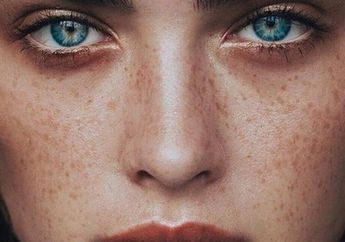 Bukan Sebagai Teman Makan, Pria Ini Justru Menggunakan Bubuk Cabe untuk Riasan Freckles, Gokil!