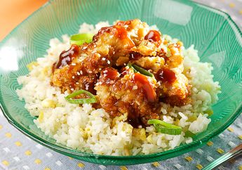 Masak Apa Besok? Yuk, Hadirkan Nasi Ayam Tepung Saus Tiram Untuk Sarapan Akhir Pekan
