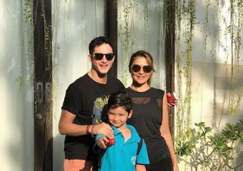 Tamara Blezynski Unggah Foto Makan Siang Bersama Mike Lewis, Warganet: 'Gak Niat Rujuk Saja?'